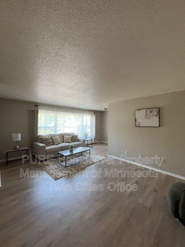 Minneapolis Condo: 1500 10th Ave S