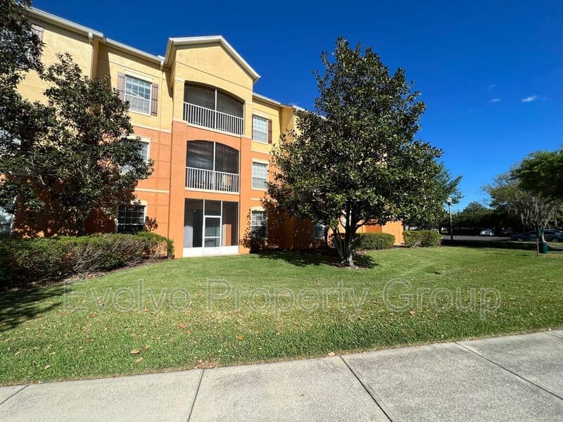 Orlando House: 8775 Sartori St.