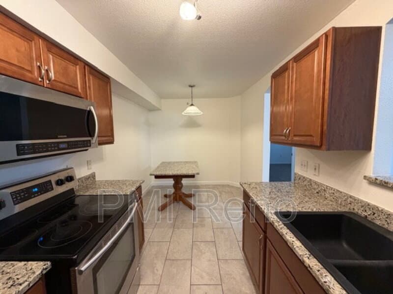Reno Condo: 6850 Sharlands Ave