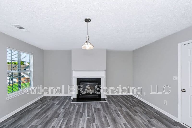Rex House: 3338 Waggoner Way