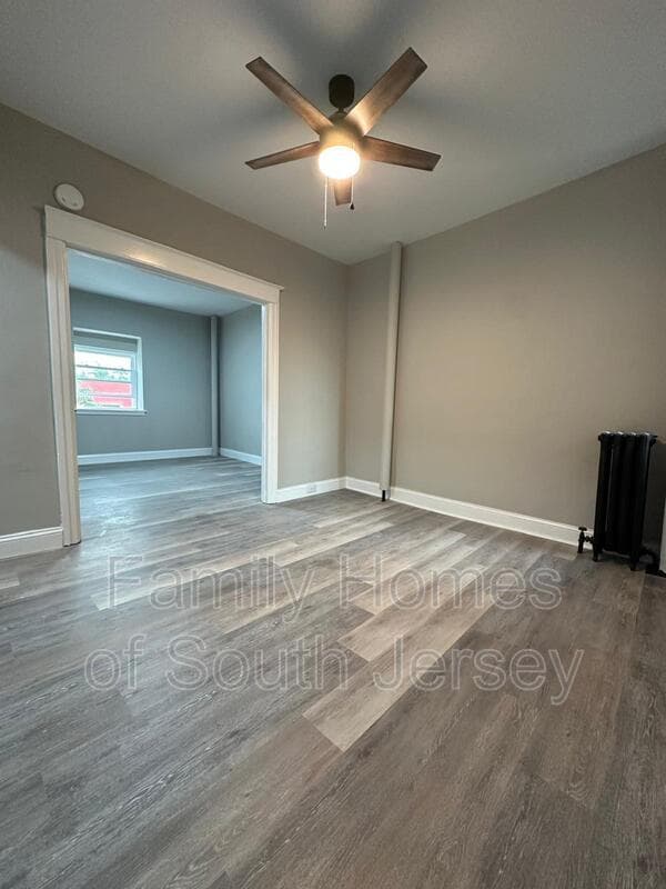 Upper Darby Apartment: 7307 W Chester Pike