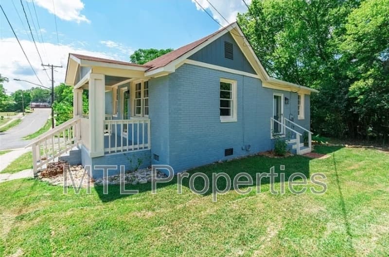 Lancaster House: 202 Hunter Street