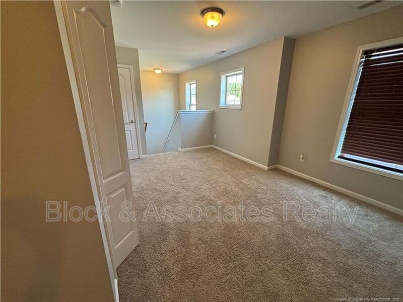Raeford House: 438 Roanoke Dr