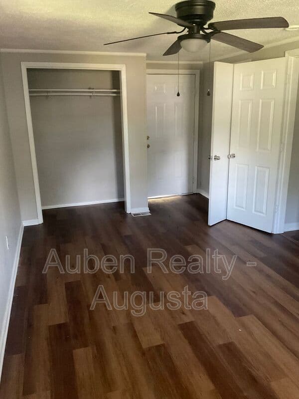 Augusta House: 1928 Kratha Drive