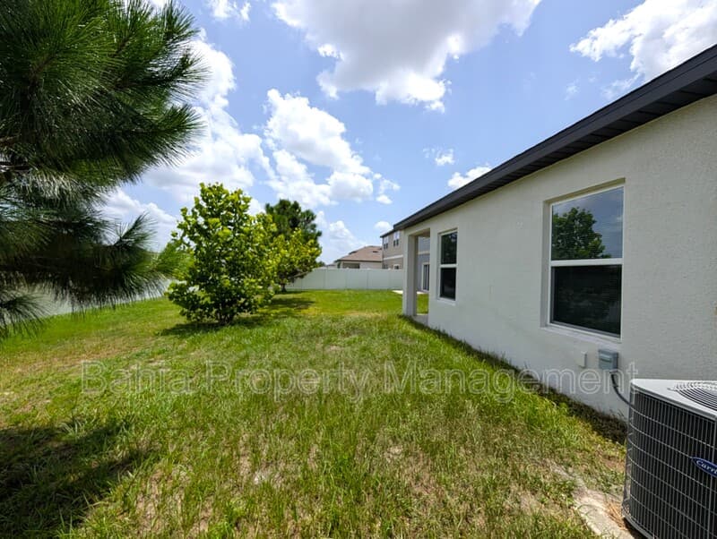 Zephyrhills House: 35491 Shade Fern Ln