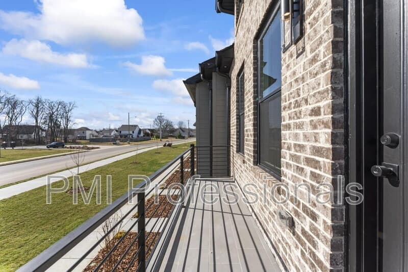 Murfreesboro Townhome: 2124 Gracie Bug Loop