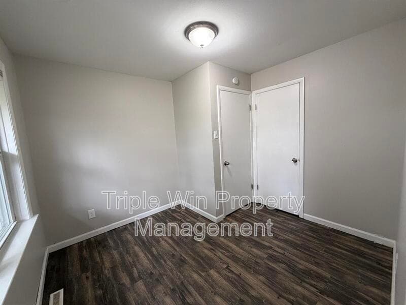 Florissant House: 740 Crowder Dr.