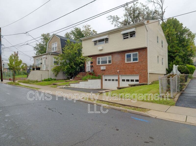 Vauxhall Condo: 287 Montclair Avenue