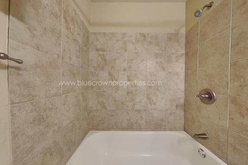 Euless House: 805 Aransas Drive