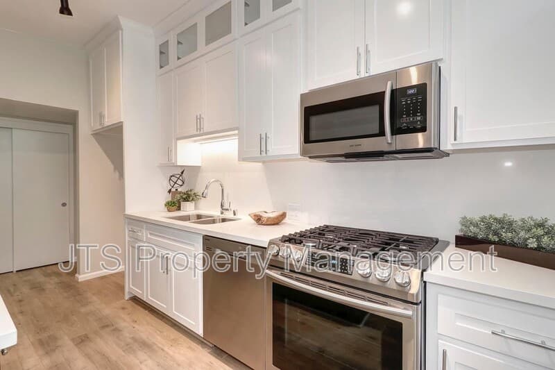 Citrus Heights House: 7676 Eastgate Avenue
