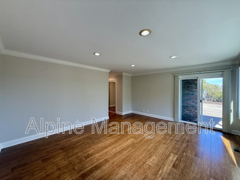 Burlingame House: 2917 Arguello Drive - Main