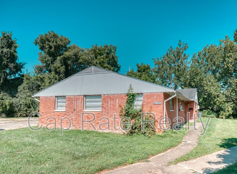 Columbus House: 3738 Arkwood Ct