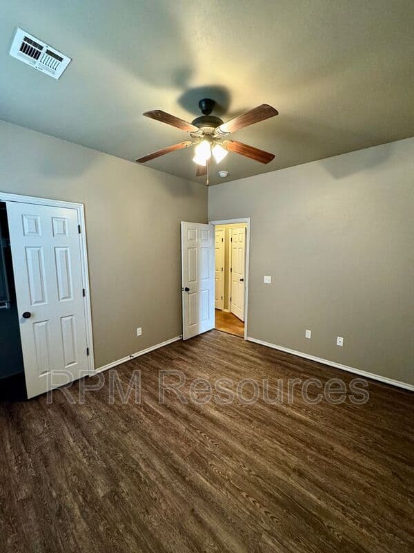 El Reno Condo: 1826 Cypress Lane