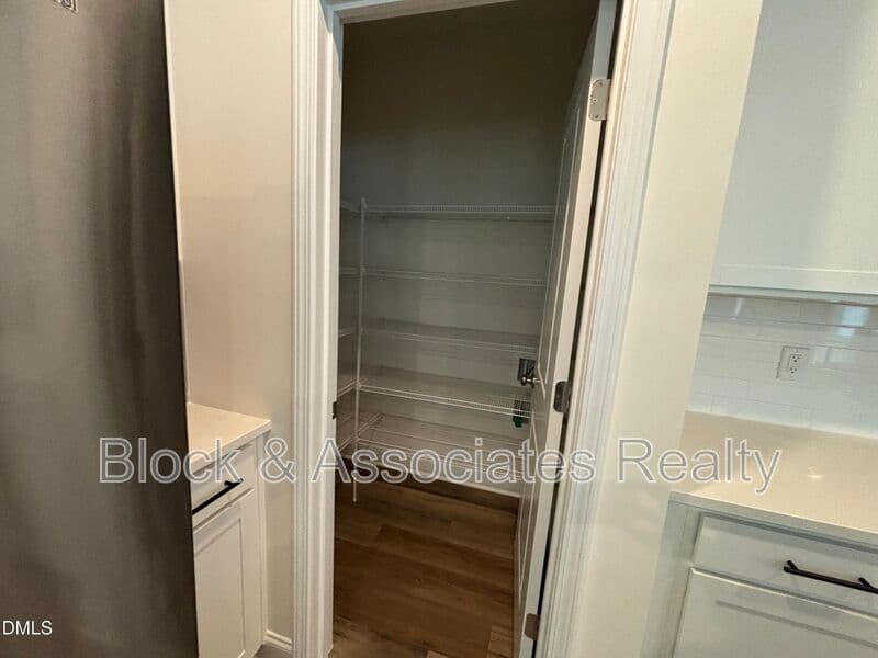 Raleigh House: 5128 Ranger Grove Way