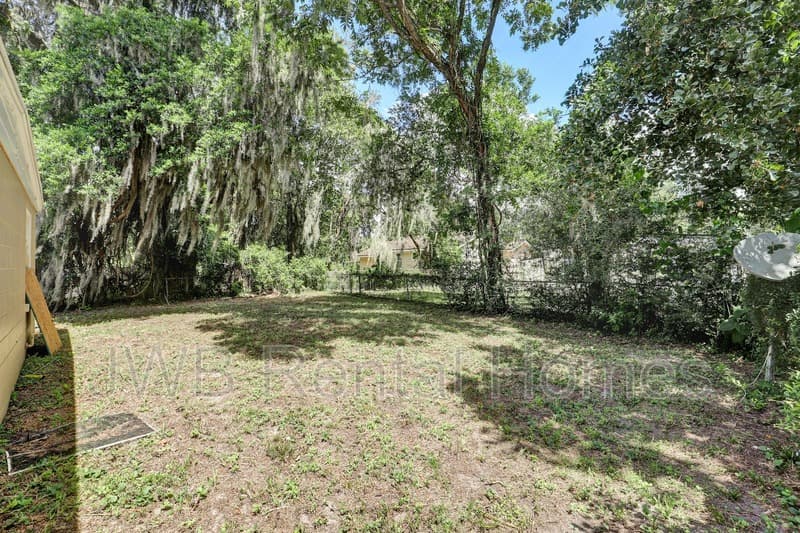 Jacksonville House: 9061 10th Ave