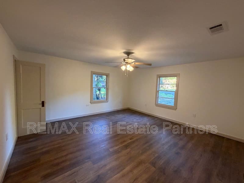Hattiesburg House: 711 N 19th Ave