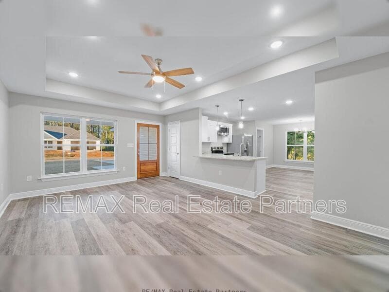 Petal Condo: 15 Bellamy Ln
