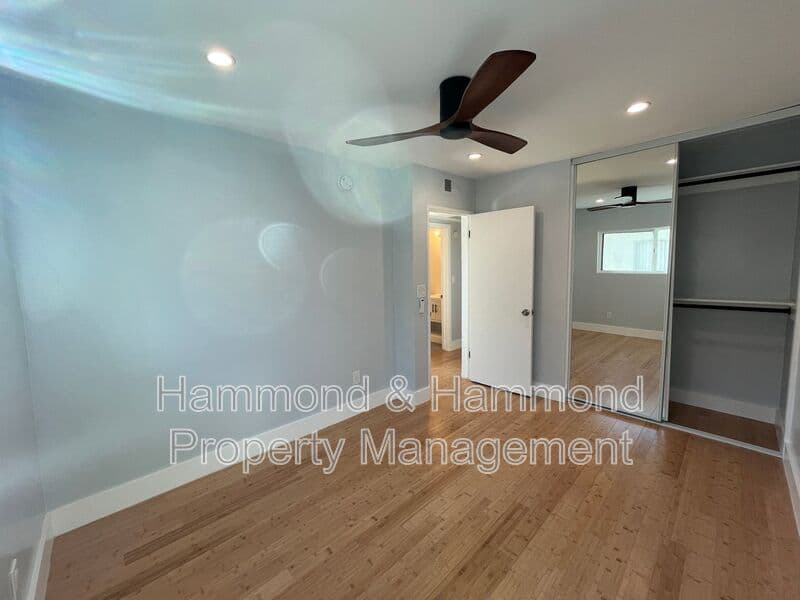 Van Nuys Condo: 5722 Woodman Ave.