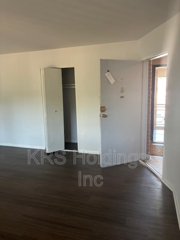 Richmond Condo: 5606 Crenshaw