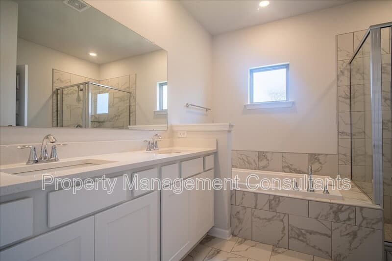 Huntsville House: 154 Lillian Farms Boulevard