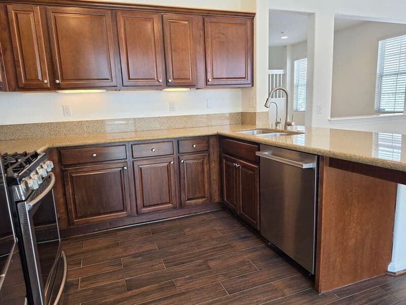 Rancho Santa Margarita House: 162 Seacountry Lane -