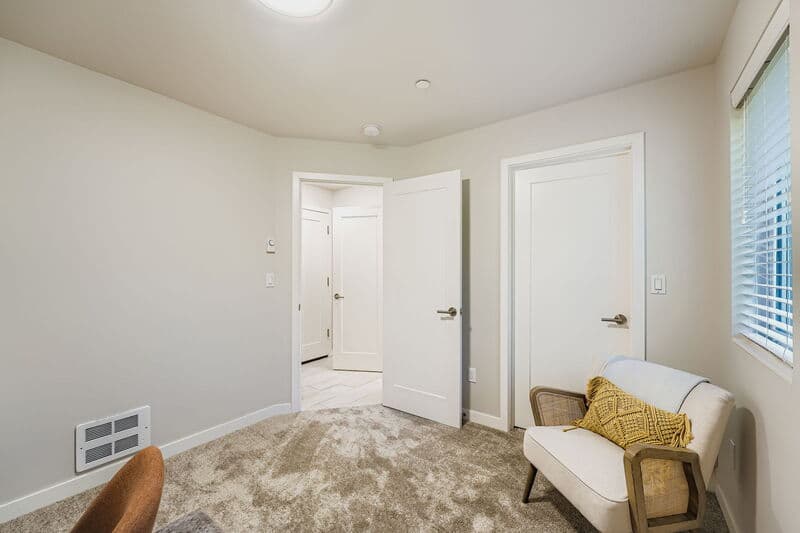 Seattle Condo: 1819 SW 96th Lane