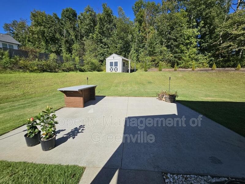 Taylors House: 625 Old Rutherford Rd