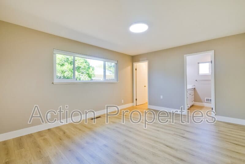 Mountain View House: 86 Dalma Drive