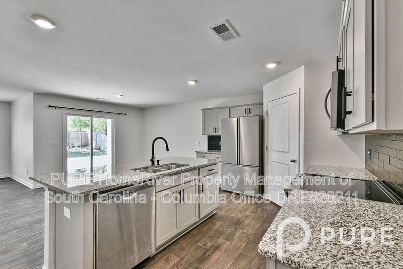 Lugoff House: 173 Rippling Way