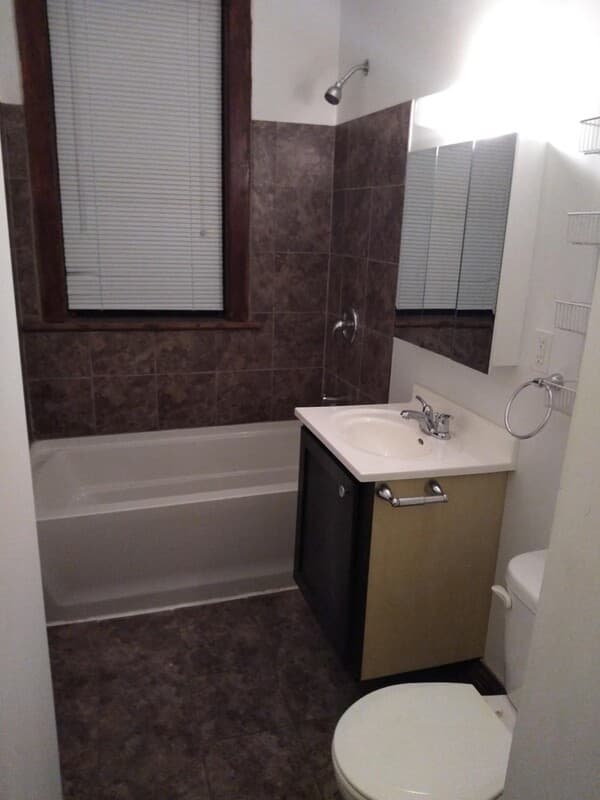 Davenport Condo: 602 W. 3rd St. #4A