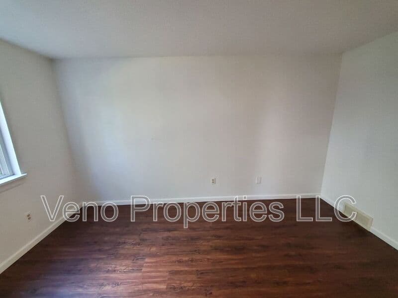 Clifton Park House: 111 Yorktown Dr.