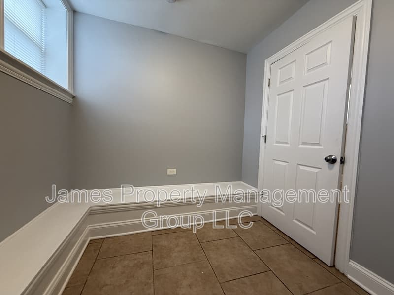 Chicago Condo: 3601 W Le Moyne St