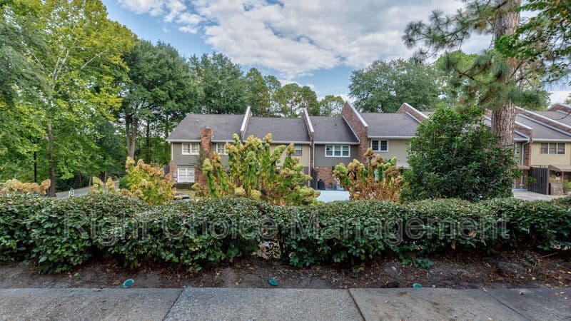 Columbus Condo: 6101 River Rd