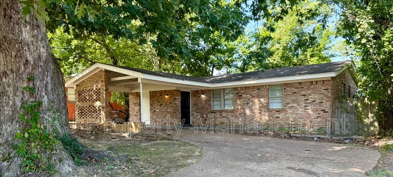 Memphis House: 3417 Edgar St