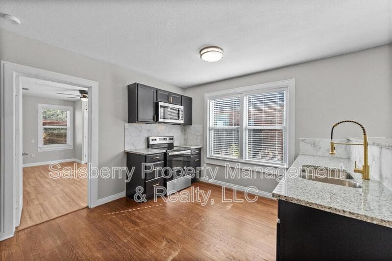 Fort Worth House: 3770 W. 6th Street