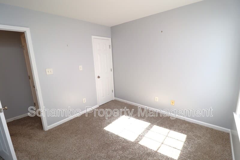 Clayton House: 410 Whitehall Ct