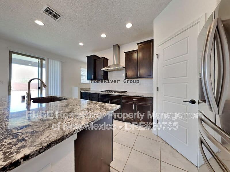 Rio Rancho House: 3107 Farragut St NE