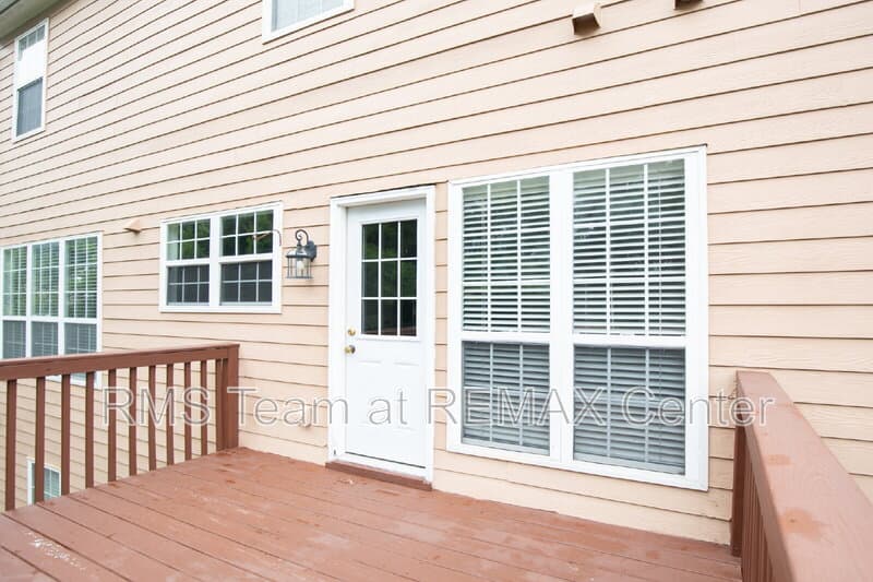 Duluth House: 2315 Hiawassee Dr