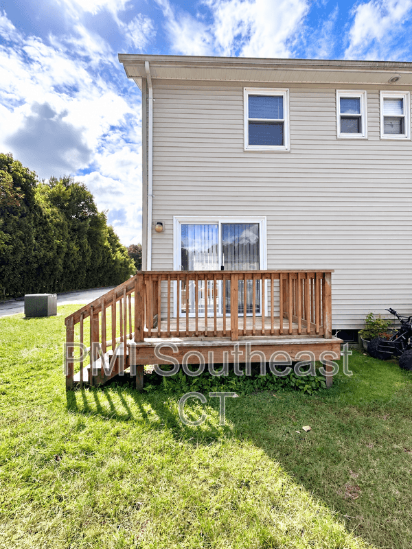 Plainfield Condo: 98 Canterbury Road