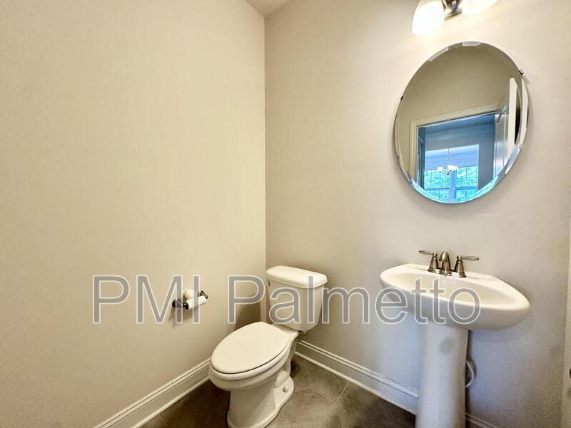 Blythewood House: 35 Golden Spur Ln