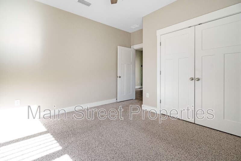 Pensacola House: 10836 Blacktail Loop