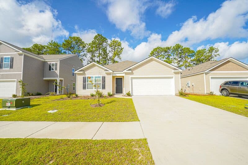 Bloomingdale House: 433 Coconut Dr