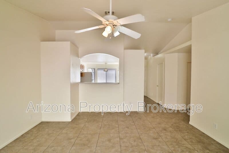 Phoenix Townhome: 8520 W. Palm Ln.