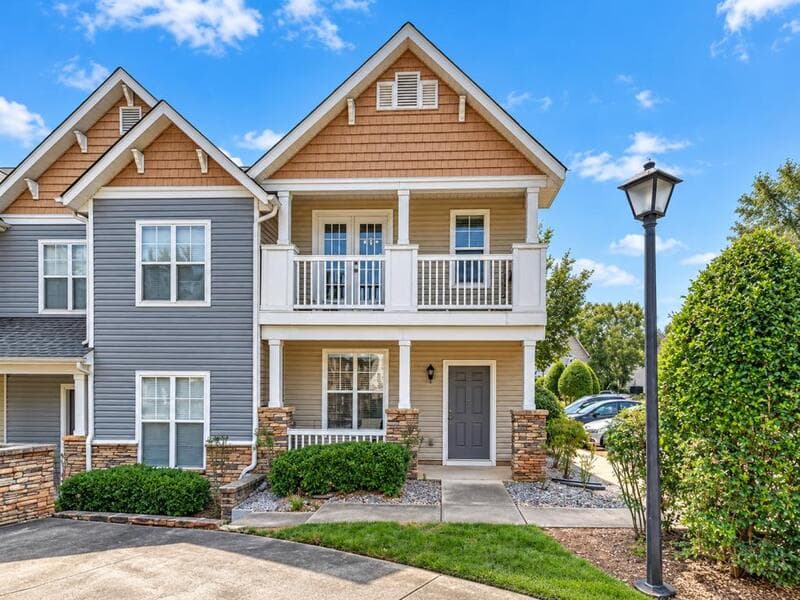 Charlotte Townhome: 10350 McGoogan Ln