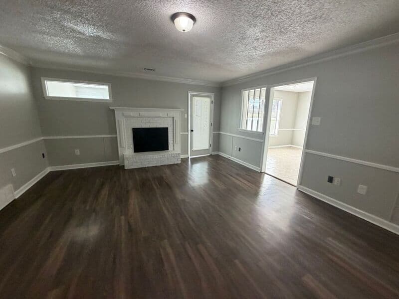 Olive Branch House: 7211 Grove Park Rd