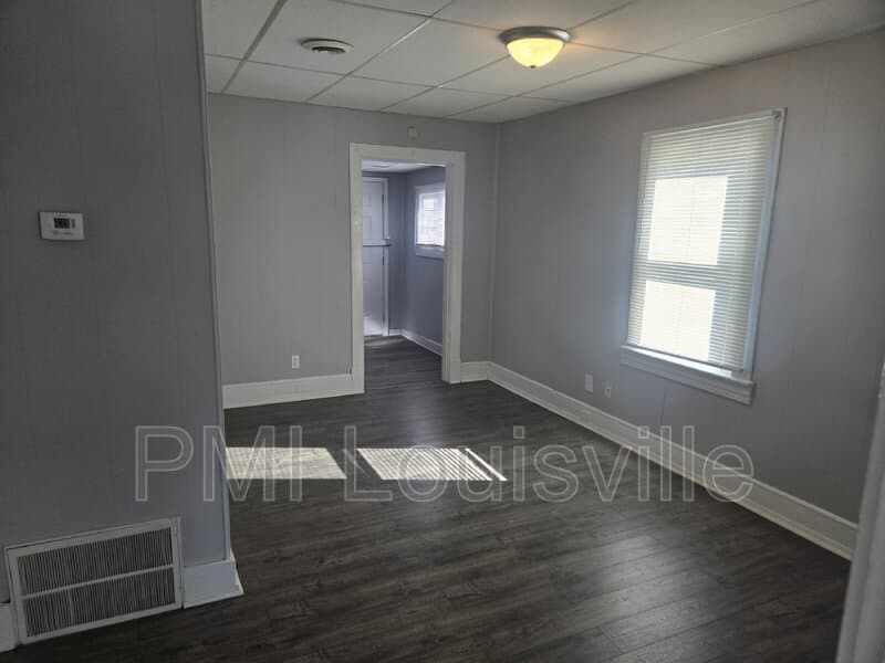 Louisville House: 3605 Larkwood Ave