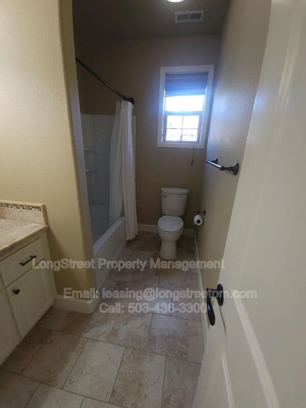 Portland House: 9739 NW Henry Ct
