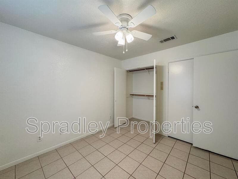 Belton Condo: 406C N Lp 121