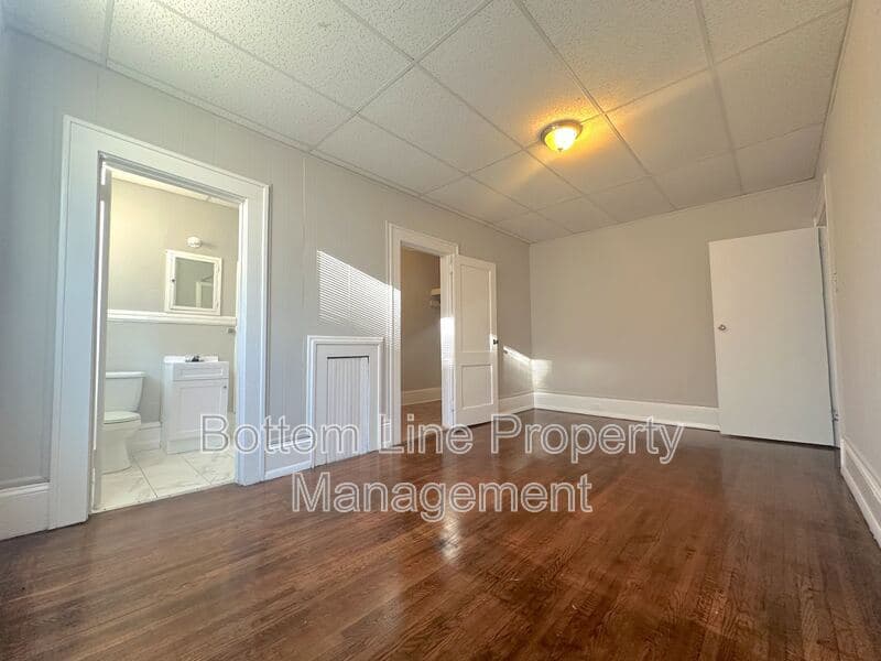 Charlotte Condo: 2100 7th St