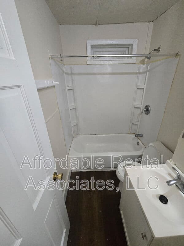 Milwaukee Condo: 2360 S 16th ST